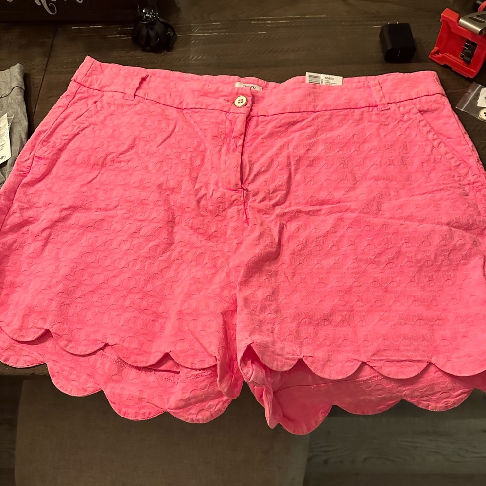 NWT pink crown &ivy scalloped shorts